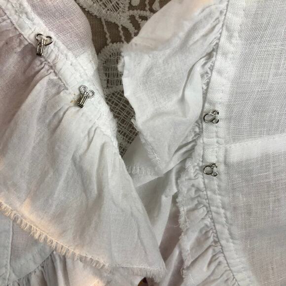 Subtle Luxury Linen White sleevless top with ruffels and high neck size small - Picture 10 of 12